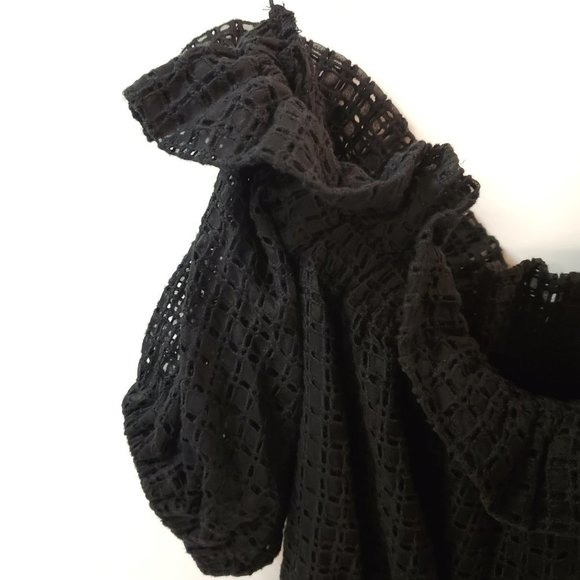 Express Off-The-Shoulder Black Crochet Crop Top With A Full Lining - Sz S/P - Picture 4 of 8